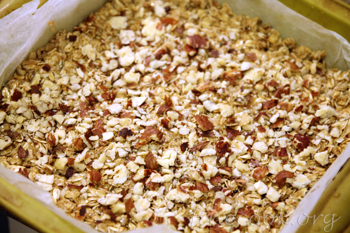 Овсяные батончики с розмарином и кленовым сиропом (Flapjack) Овсяные батончики с розмарином и кленовым сиропом (Flapjack)
