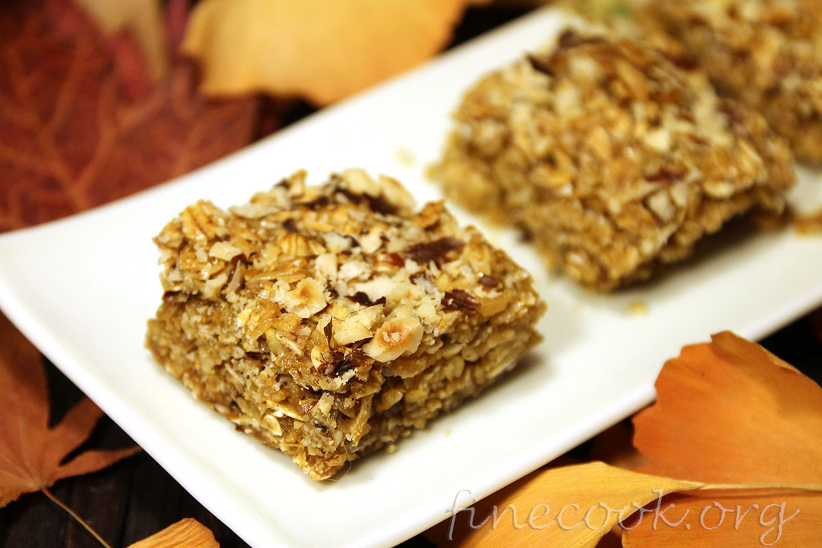 Овсяные батончики с розмарином и кленовым сиропом (Flapjack) Овсяные батончики с розмарином и кленовым сиропом (Flapjack)