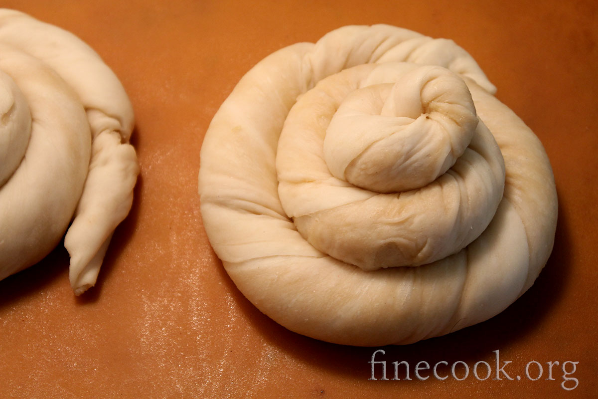 Булка с тахини