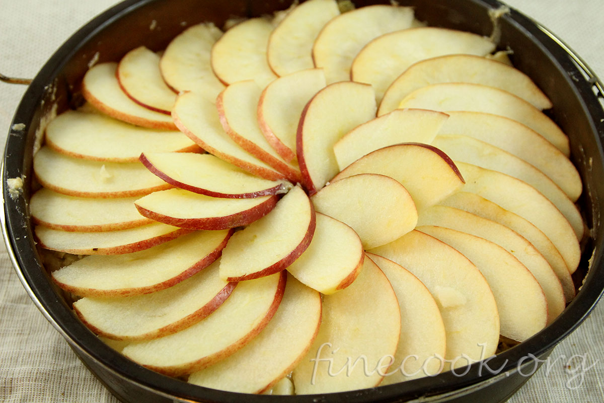 Пирог с яблоками