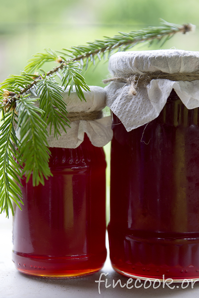 Варенье из еловых лапок